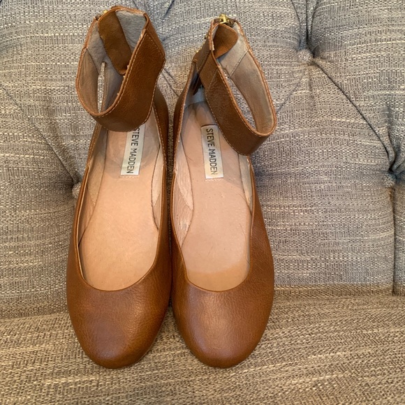 Cognac Steve Madden flats - Picture 3 of 4